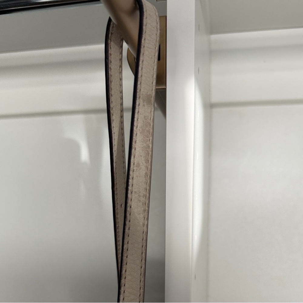 Kate Spade Pebbled Leather Drawstring Bucket Bag in Light Beige/White - Picture 9 of 10